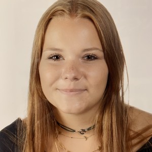 Laura - Prof d'aide aux devoirs - Corbas