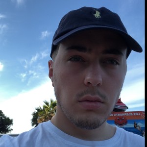 Allan - Prof de commerce - Traînou