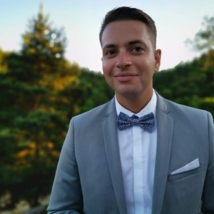 Julien - Prof de droit - Grenoble
