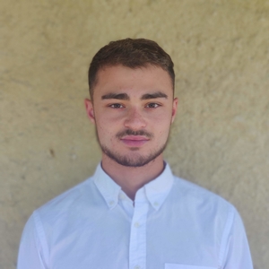 Eliott - Prof de maths - Saint-Quentin-la-Poterie