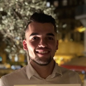 Anthony - Prof d'aide aux devoirs - Drap