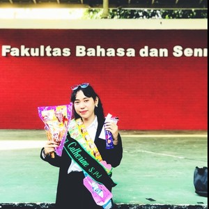 Ester - Prof de fle - français langue étrangère - Kecamatan Cipayung