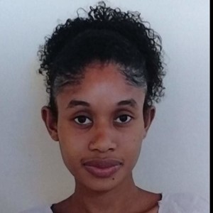 Volasoa Larissa - Prof de français - Wezembeek-Oppem