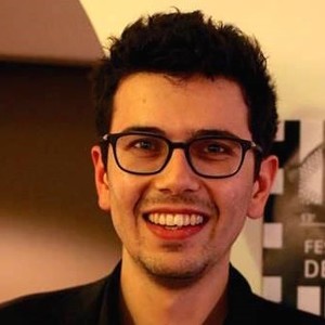 LAURENT - Prof d'histoire - Paris