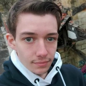 Loïc - Prof d'initiation informatique - Schaerbeek