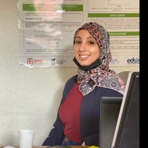 Chaimae - Prof de maths - Roanne