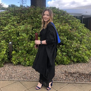Kara - Prof d'espagnol - Broxburn