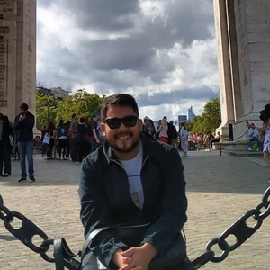 Romulo - Prof d'anglais - Paris