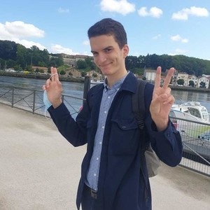 Bastien - Prof d'histoire - Paris