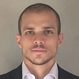 Marc - Prof de droit civil - Paris