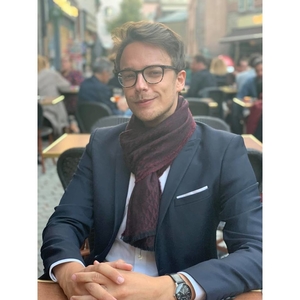 Louis - Prof de droit - Lyon