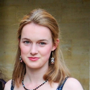 Elizabeth - Prof de littérature - Dorking