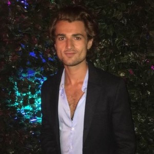Arthur - Prof de droit civil - Paris