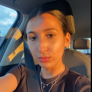 Yasmine - Prof de français - Ligné