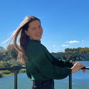 Inès - Prof d'aide aux devoirs - Beaurepaire-en-Bresse