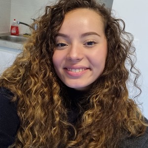 Tasnim - Prof de maths - Villejuif