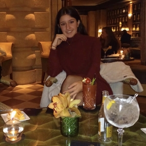 Claire - Prof d'aide aux devoirs - Versailles