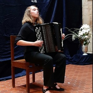 Charlotte - Prof d'accordéon - Paris