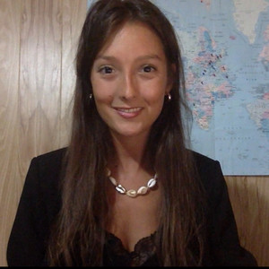 Sara - Prof de français - Tours