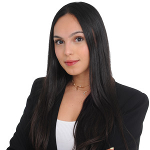 Yasmine - Prof de droit civil - Paris