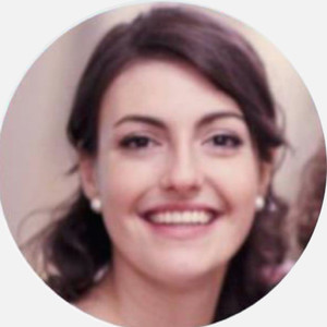Yasmine - Prof de droit - Paris