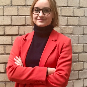 Raphaële - Prof de droit public - Paris