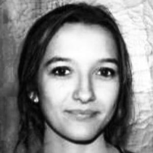 Anne-Sophie - Prof de droit constitutionnel - Paris
