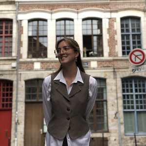 Lola - Prof d'anglais - Lille