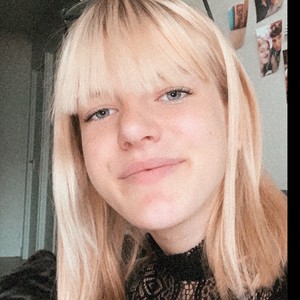 Laura - Prof de maths - Le Mans