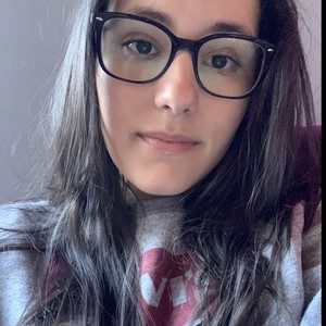 Laura - Prof de physique - Jemeppe-sur-Sambre