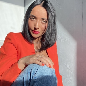 Lisa - Prof de droit - Drancy