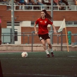 Manon - Prof de football - La Celle-sous-Gouzon