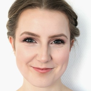 Alice - Prof de marketing - Toulouse