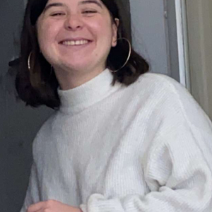 Alice - Prof d'économie - Paris