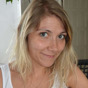 Emeline - Prof de management et gestion d'entreprise - Le Blanc-Mesnil