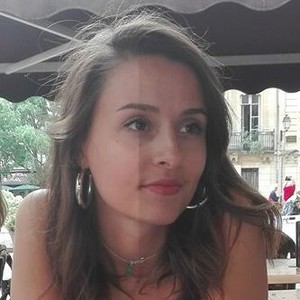 Julie - Prof de maths - Montpellier