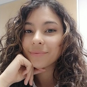 Angelique - Prof d'aide aux devoirs - Champs-sur-Marne