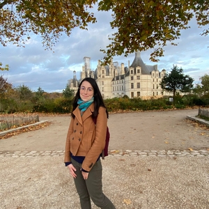Léa - Prof de maths - Paris