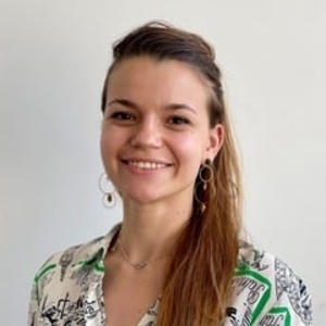 Ella - Prof de préparation concours écoles de commerce - Paris