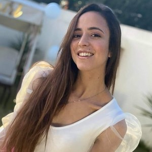 Aya - Prof de maths - Clermont-Ferrand