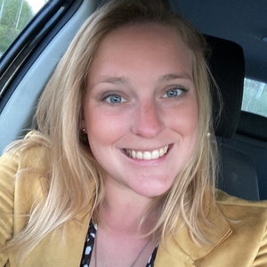 Laura - Prof de maths - Jodoigne