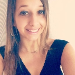 Julie - Prof de français - Amay