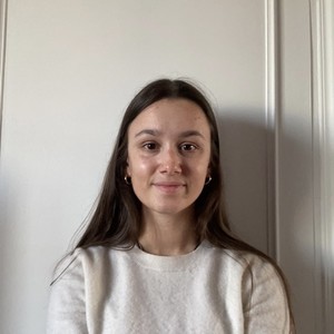 Romane - Prof de maths - Paris