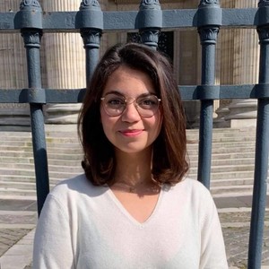 Karla - Prof de droit civil - Paris