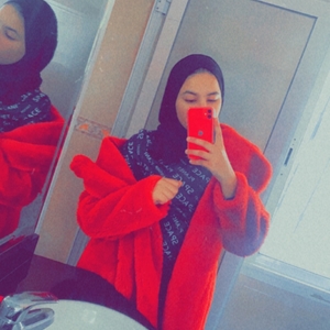 Radwa - Prof de français - Paris