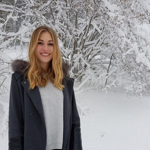 Sheyda - Prof de français - Neuchâtel
