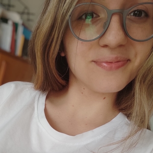 Elena - Prof d'anglais - 