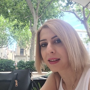 Loubna - Prof de physique - Perpignan