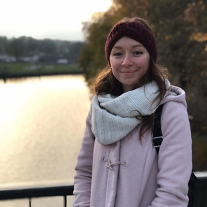 Agathe - Prof de droit civil - Paris