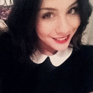 Sabrina - Prof de droit - Paris